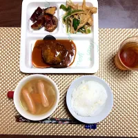 Snapdishの料理写真:ハンバーグ  青椒肉絲  大学芋 ポトフ|HATABOUさん