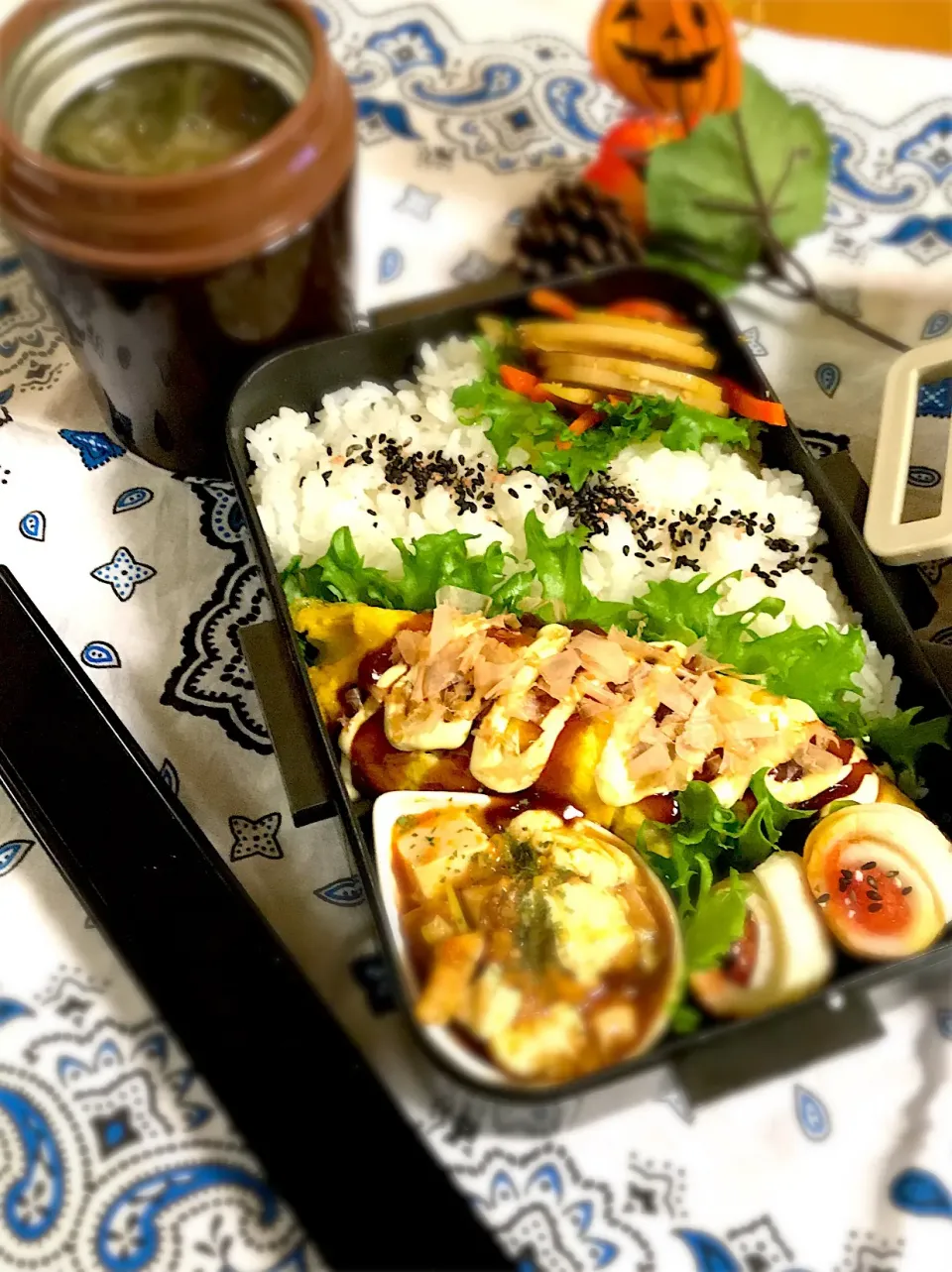 旦那ちゃん弁当🎶
オム焼きそば
麻婆豆腐
きんぴら
ちくたら
なすとあげの味噌汁|BooBooさん