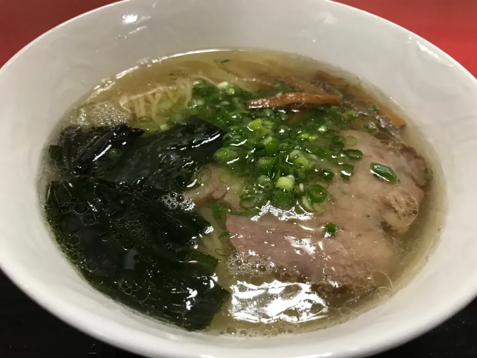 塩らぁ麺|手品先輩さん