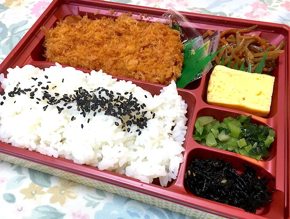 とんかつまい泉 ヒレかつ弁当🍱|ゆうじ.さん