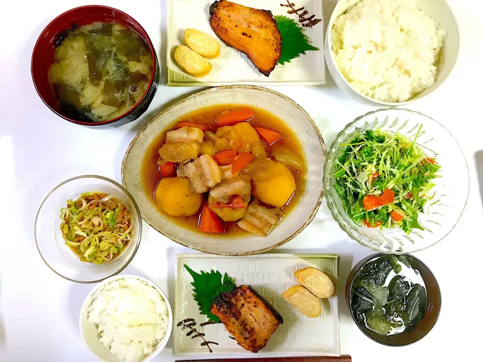 Snapdishの料理写真:#肉じゃが晩御飯|ゆりえさん