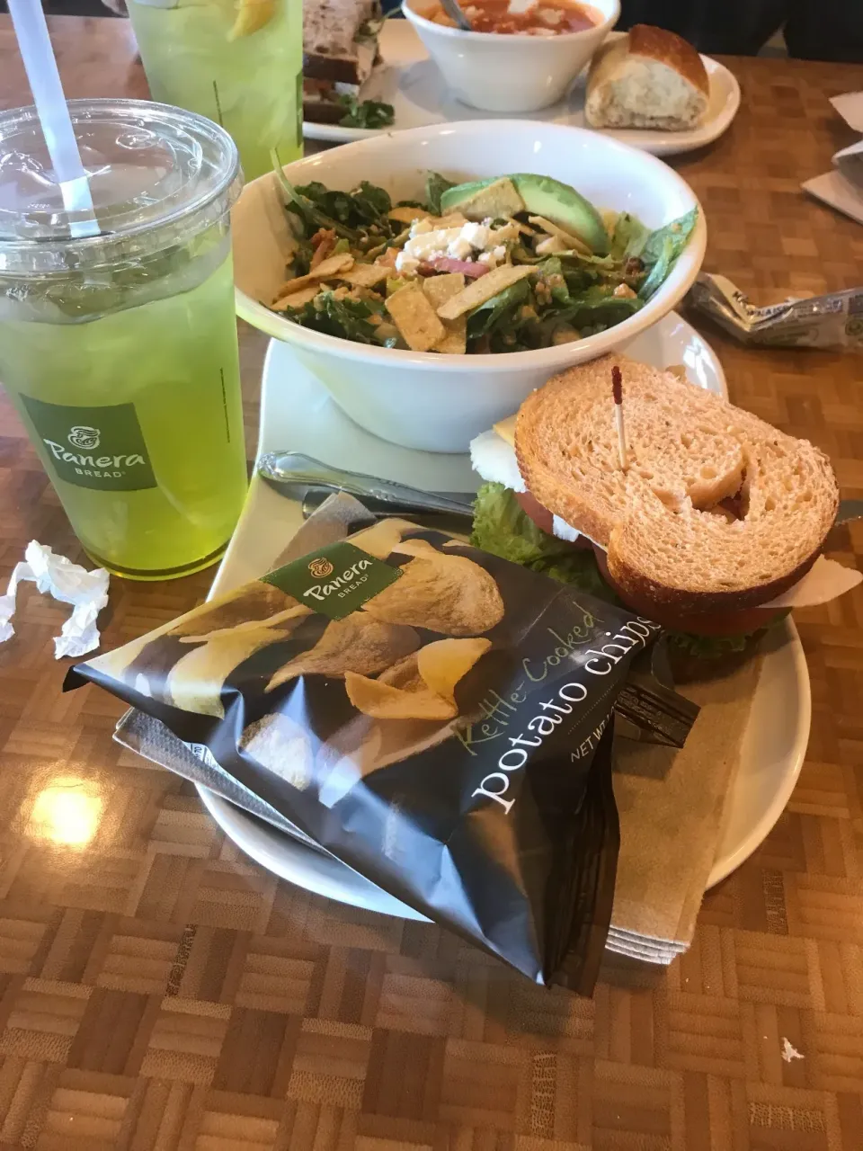 Lunch- southwest Chile lime ranch with chicken salad & bacon turkey bravo sandwich & passion  papaya green tea|Richard Thompsonさん