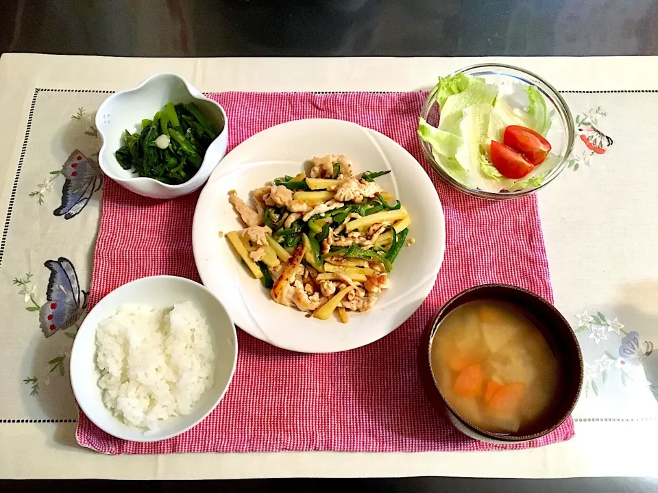 鶏胸肉で青椒肉絲のご飯|みよさん