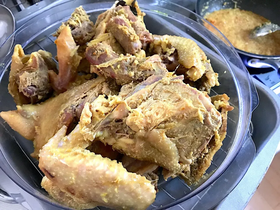 Ayam kampung ungkep|yeni kartikasariさん