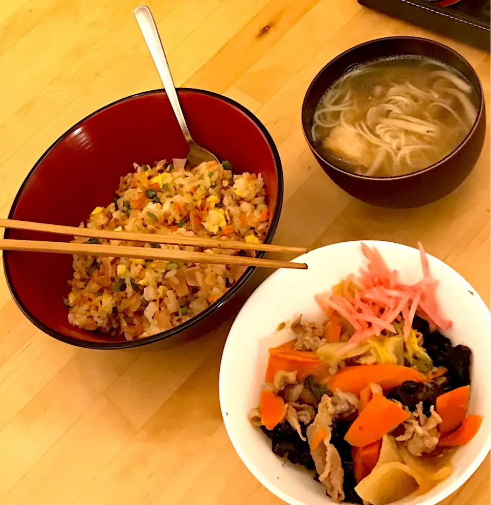 焦がし醤油ふうチャーハン
湯葉とキノコのにゅうめん
八宝菜|きょうさん