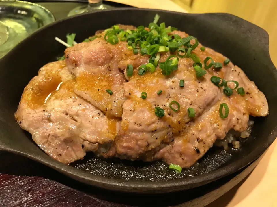 豚ロース生姜焼飯|手品先輩さん