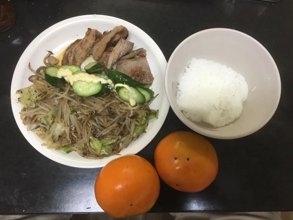 #今日の夕飯
 #単身赴任飯  #牛カルビ|畑田 成治さん