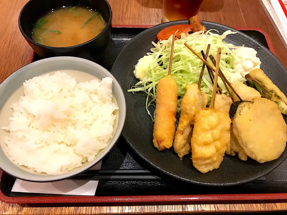 串カツ定食|しいたけ茶さん