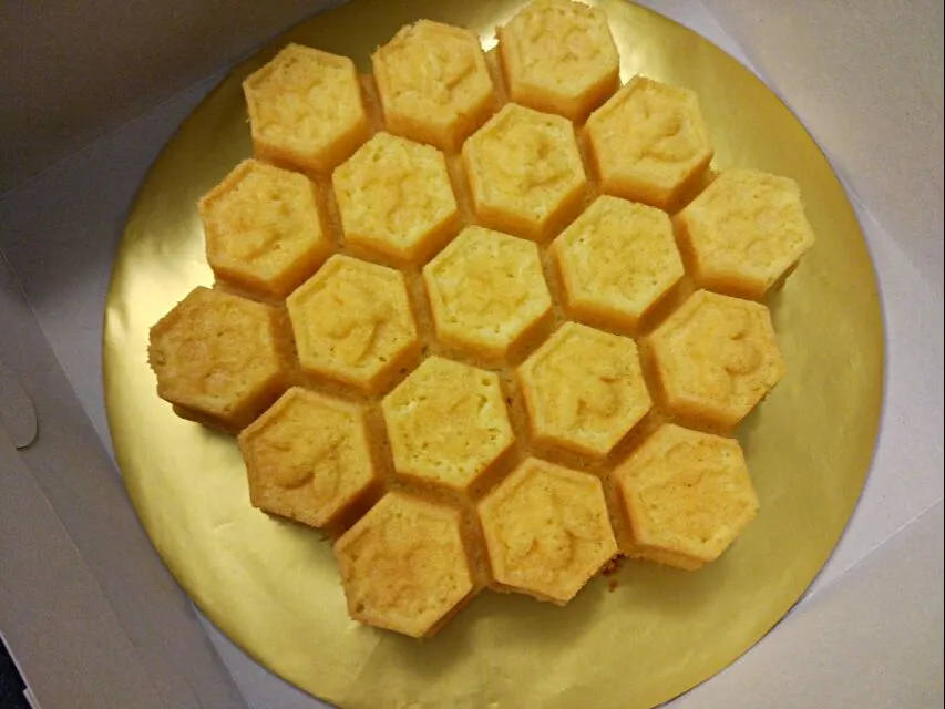 Thermomix bee hive buttercake|Ee Shanさん