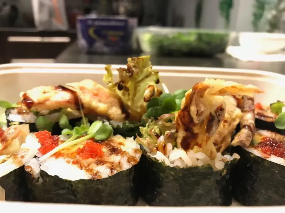 Soft Shell crab maki 😋|Aliceさん