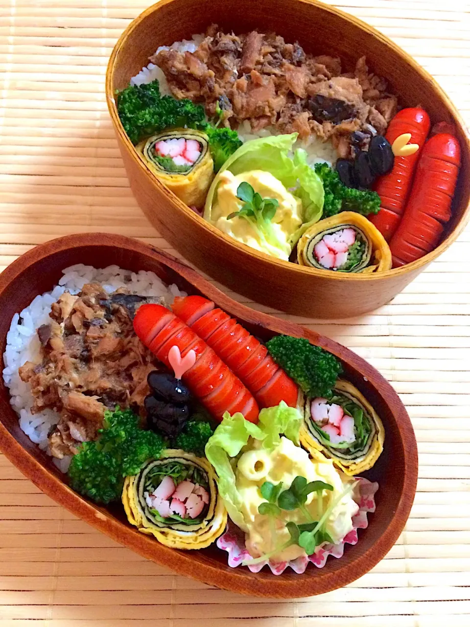 今日の男子弁当2017/10/28
サバ味噌缶で作った「サバそぼろ弁当」

#サバ缶 #そぼろ #タマゴ磯巻 #マカロニサラダ  #男子弁当|Booパパさん