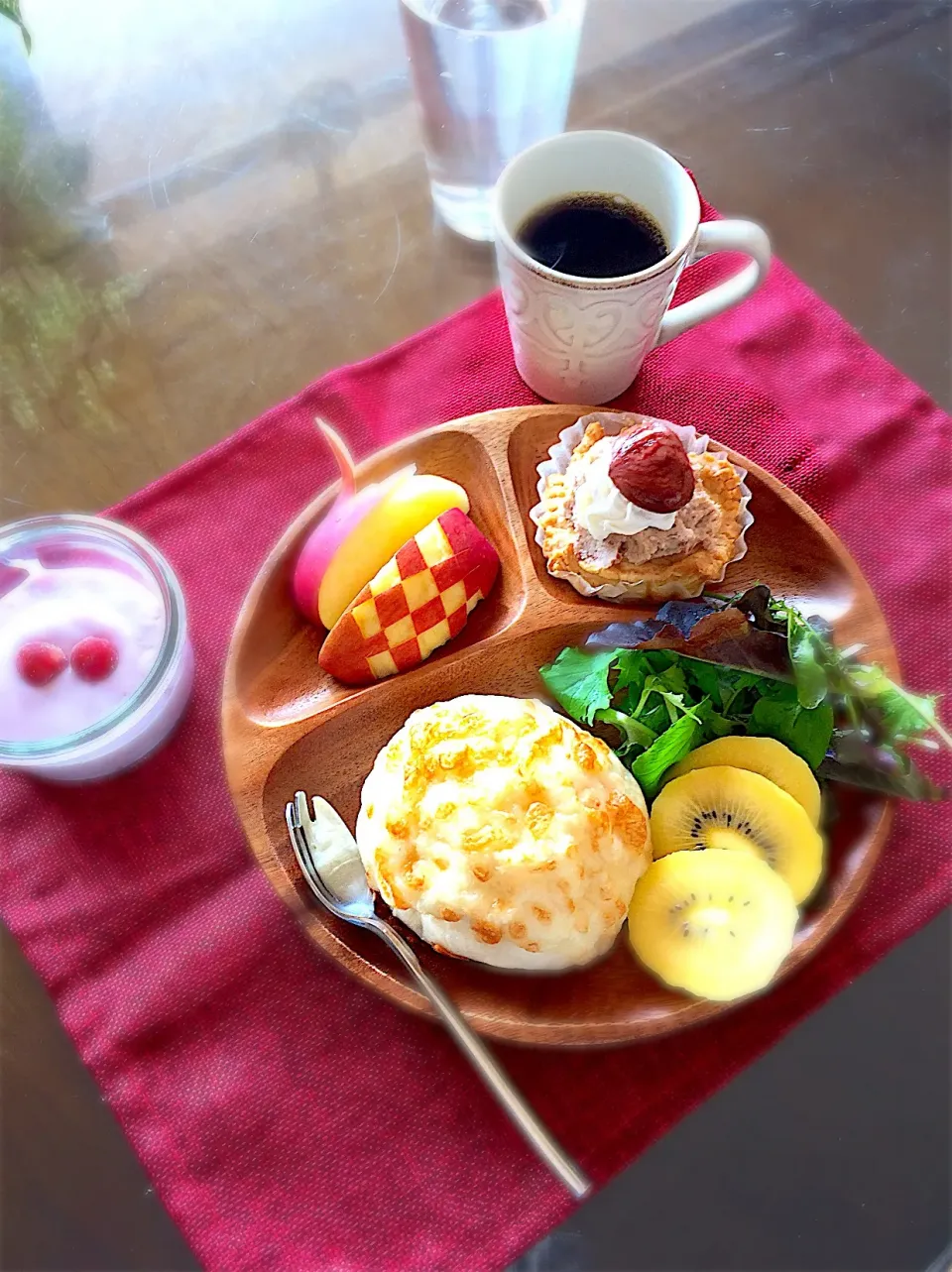 Snapdishの料理写真:#あさごはん #チーズパン#モンブラン|Chie Nishimuraさん