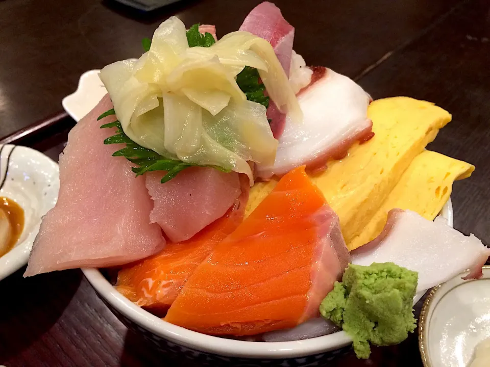 海鮮料理 中村さんで、海鮮丼定食〜♡|いく❤️さん