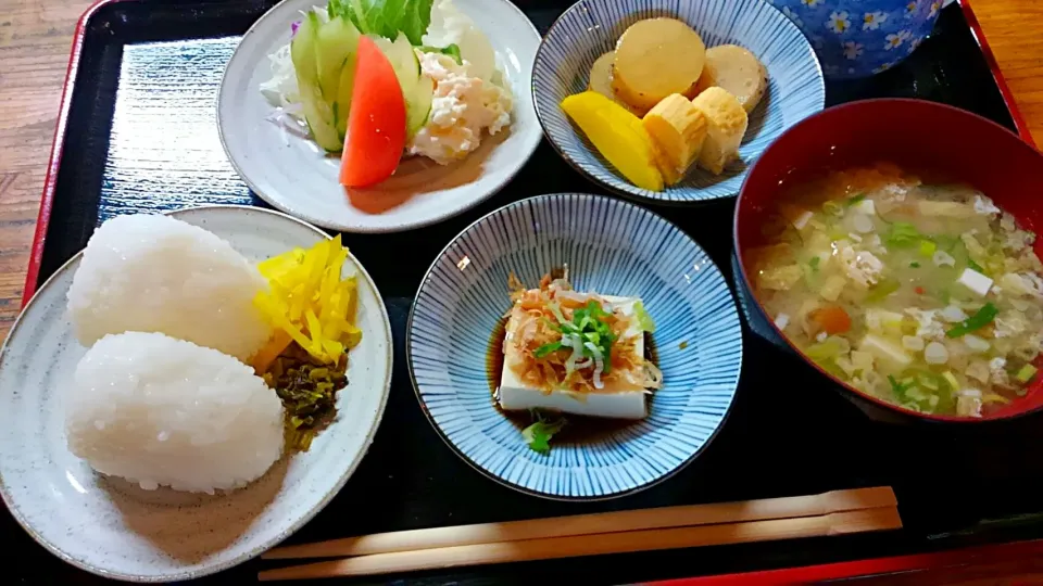 本日の賄い(10/28  おにぎり🍙定食❤)|かぴかぴさん