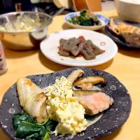 Snapdishの料理写真:鮭のムニエル|すいかさん