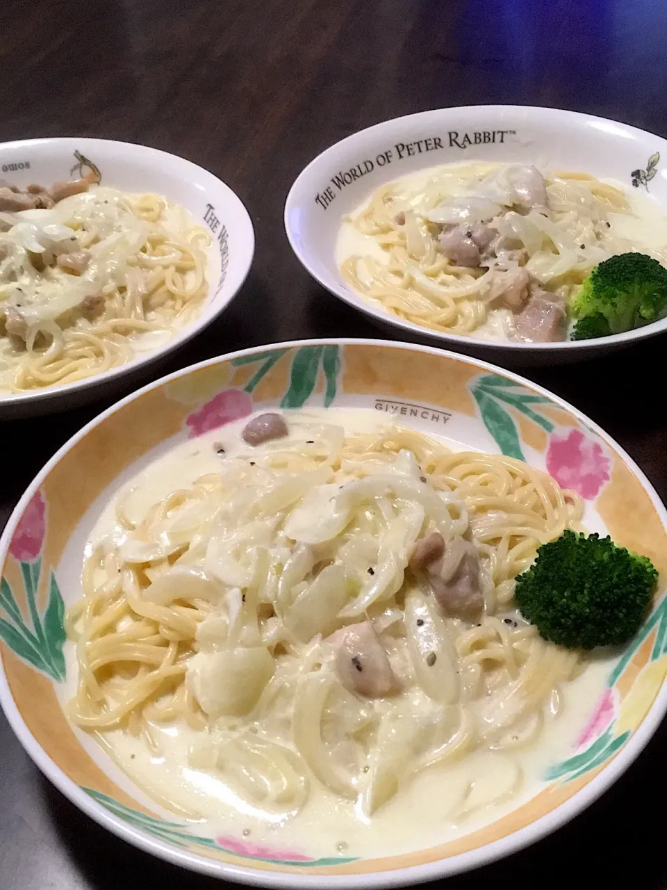 鶏肉のホワイトソーススパゲッティ🍝|けもさん