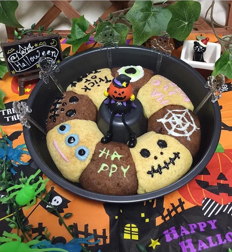 Snapdishの料理写真:HMでハロウィン🎃ちぎりパンケーキ|tsumuchiさん