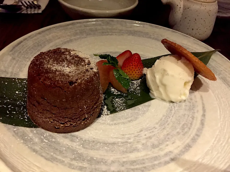 Snapdishの料理写真:Soft chocolate pudding with vanilla ice cream|Sky Blueさん