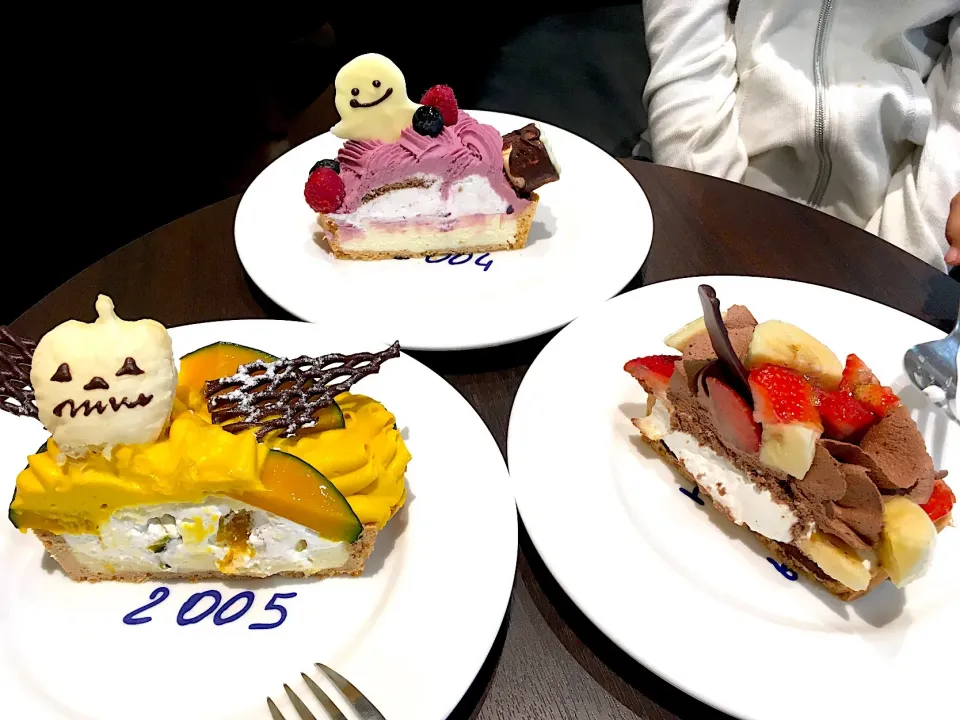 ハロウィンケーキ”ฮาโลวีนเค้ก น่ารักๆมาแล้วจ้า”😋🍰🎃👻|Porr Ishidaさん