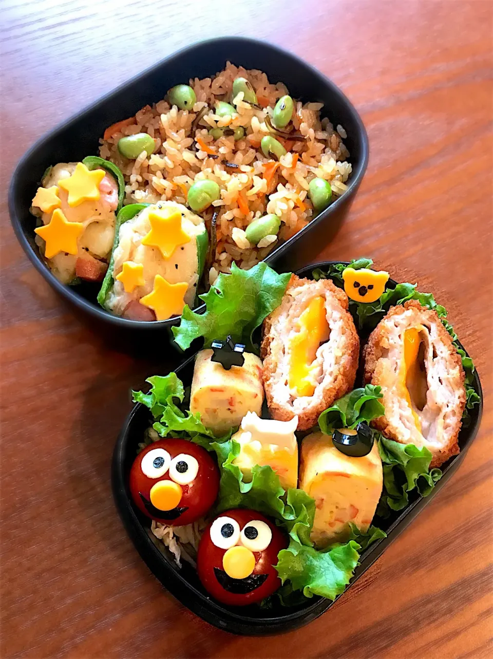 Snapdishの料理写真:🍱  #ミルフィーユカツ #エルモ #隠れコアラのマーチ🐨 #キャラ弁 #ハロウィン👻 #おとなのお弁当|呑兵衛料理家 おねこさん