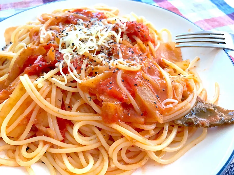 トマト鍋パスタ🍅|なちゃんさん