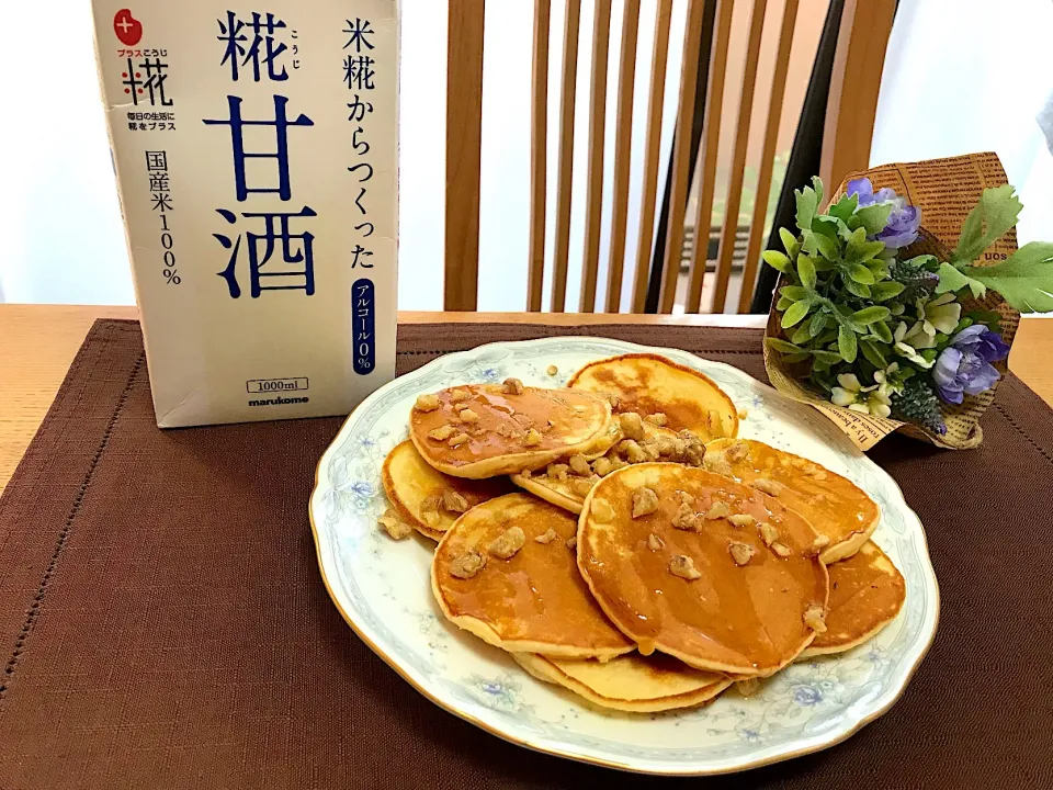 Snapdishの料理写真:甘酒の米粉入りミニホットケーキ🥞#甘酒#ホットケーキ#米粉|えいぽんさん