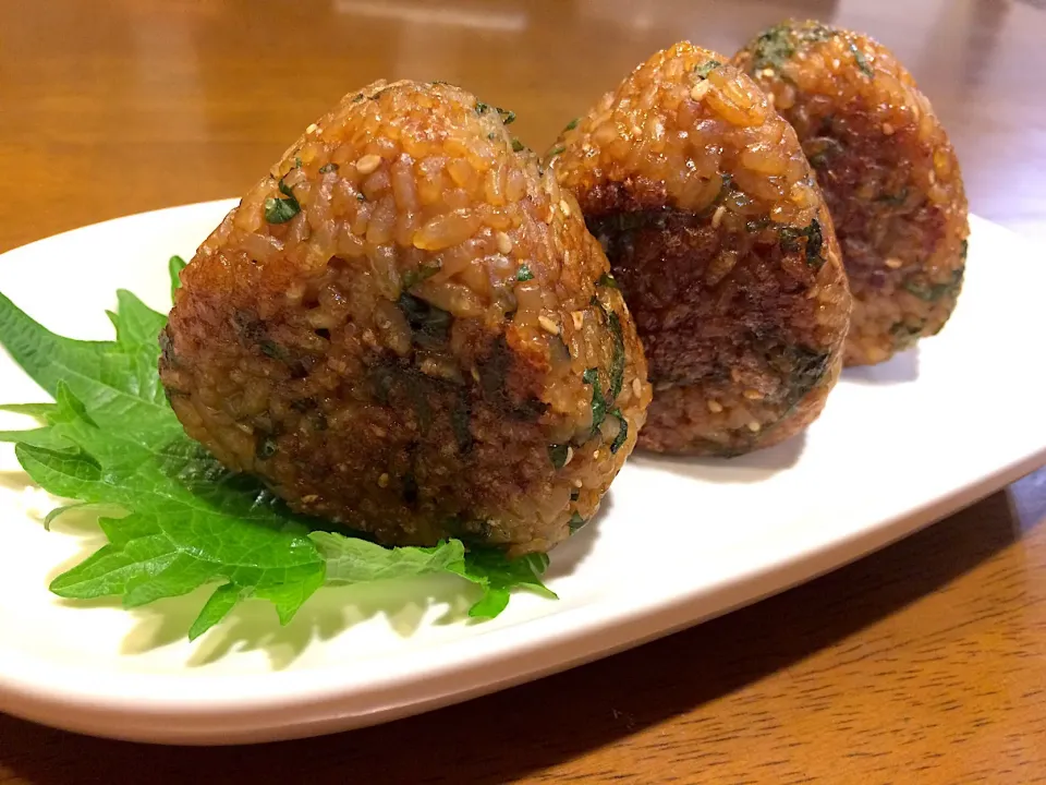 大葉と味噌の焼きおにぎり🍙|いく❤️さん