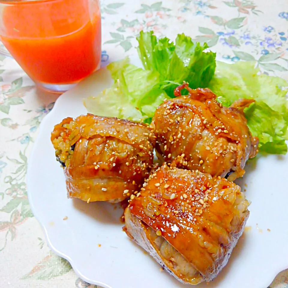 Snapdishの料理写真:余りごはんで🍙豚バラ肉巻きおにぎり|うたかた。さん