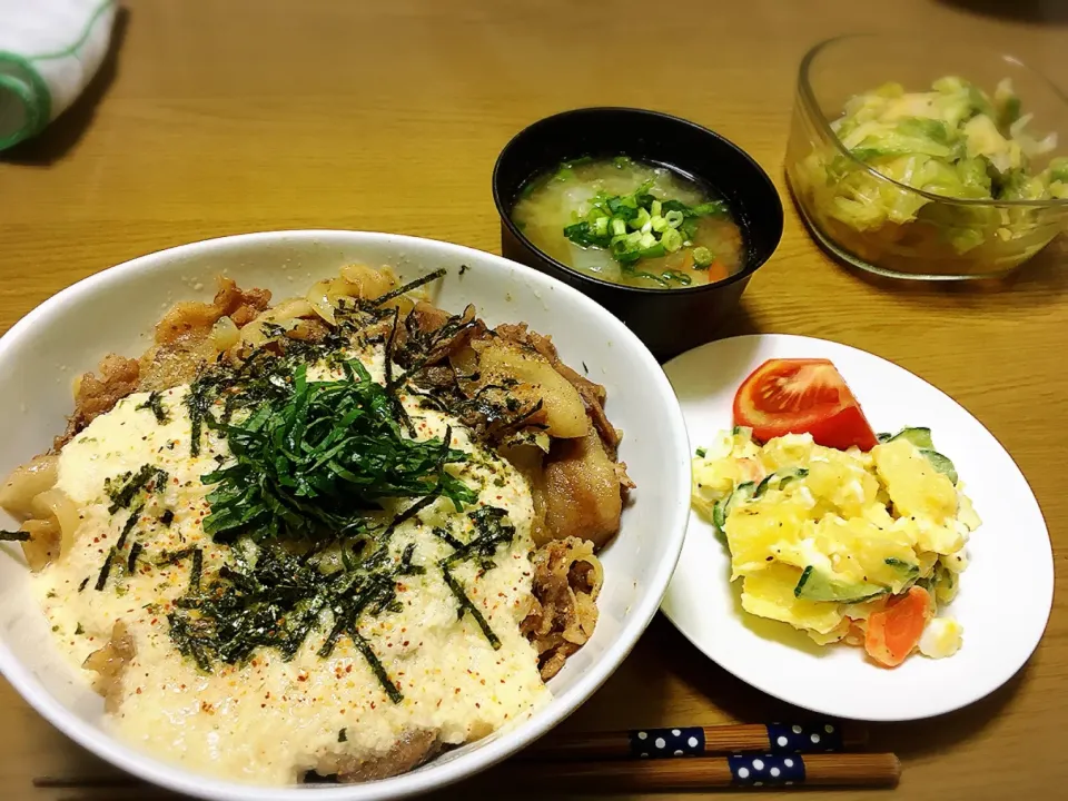 豚とろろ丼 #晩ご飯|友美さん