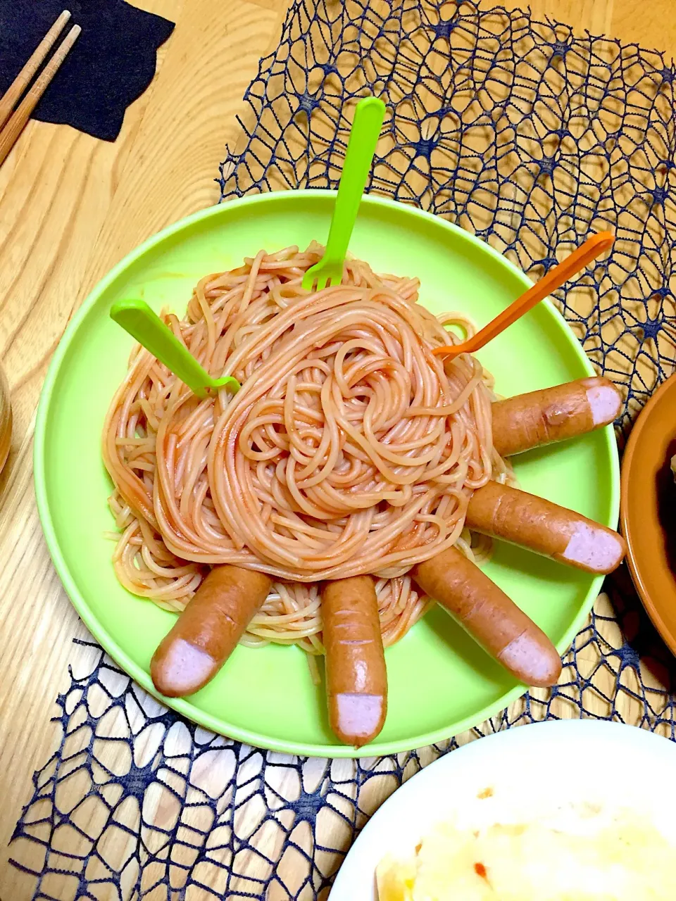 脳みそ風ナポリにフォークグサー🍴⚡|にゃんこさん