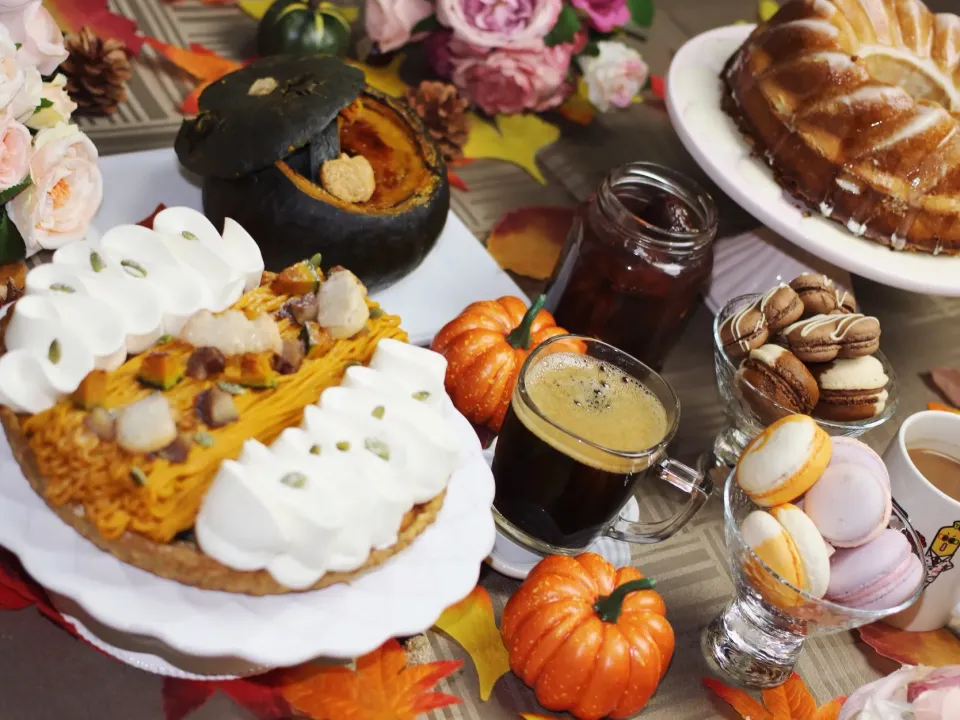 今日は遂にハロウィン！いつもバタバタしながら作るハロウィンパーティーだけど今年はなんとか成功？
かぼちゃプリン何度も作り直して四苦八苦！😿😹🤧|スモーブロー Sさん