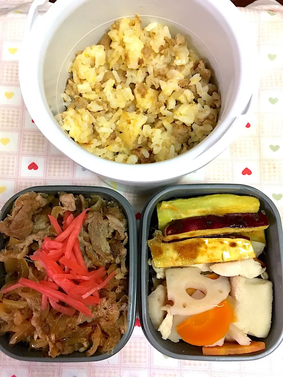 Snapdishの料理写真:11月1日息子弁当 豚皿 高野豆腐の煮物 さつまいもバター甘焼き 炒飯|オリーブさん