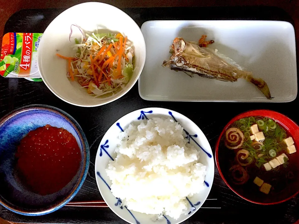 はたはた
サラダ
いくら
味噌汁
ヨーグルト|ラーメンの小池さん