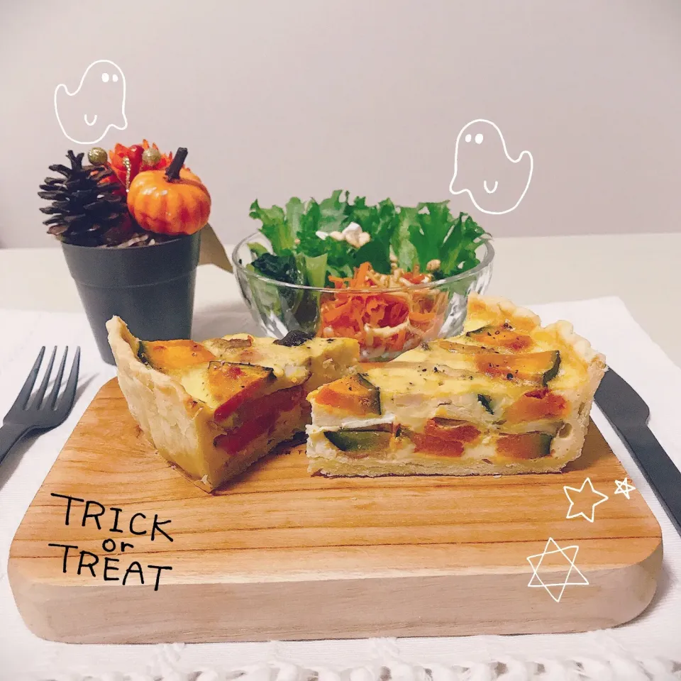 HappyHalloween👻
かぼちゃときのこのキッシュ🎃💕|yukas日記(*¨*)さん