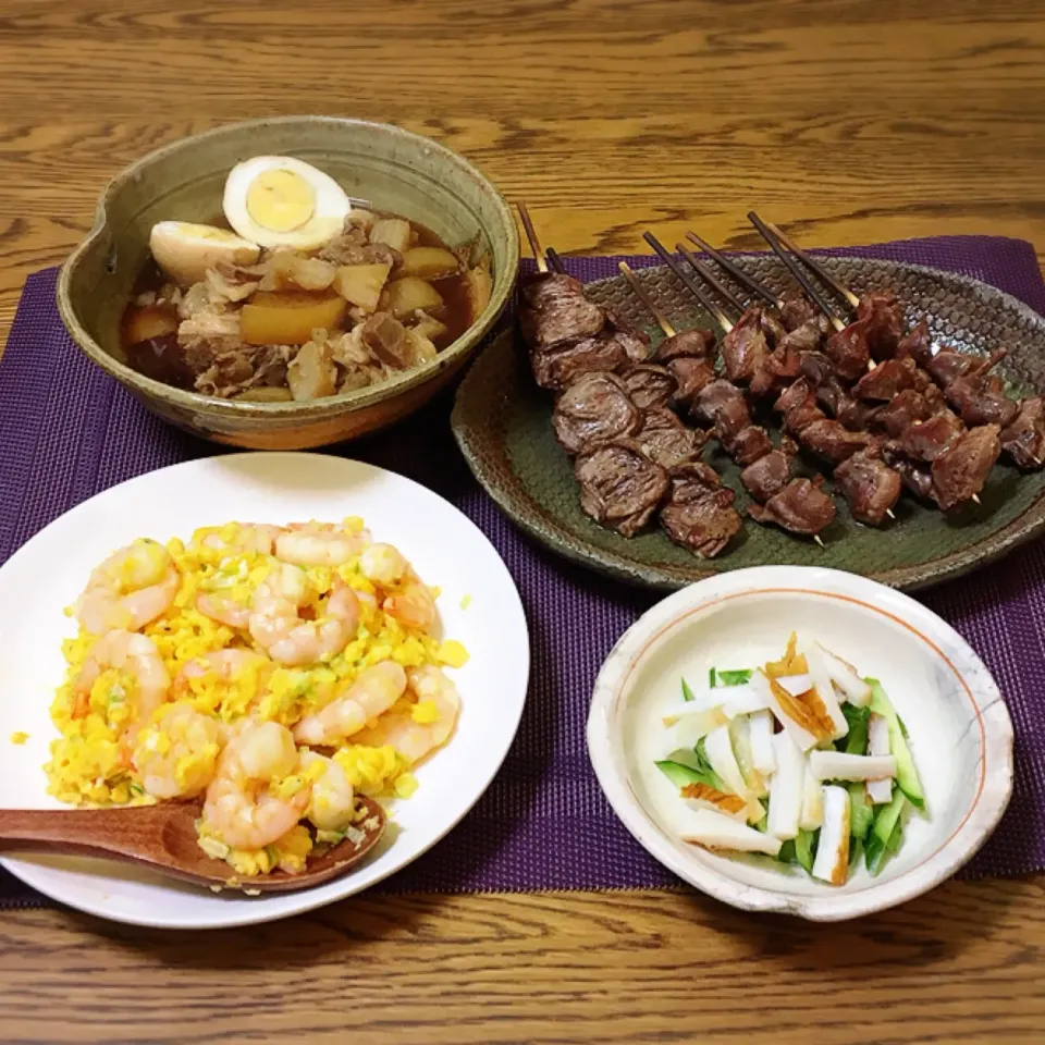 牛スジ味噌煮・心臓串と砂肝串・ちくわときゅうり・エビと卵の炒め物|美也子さん