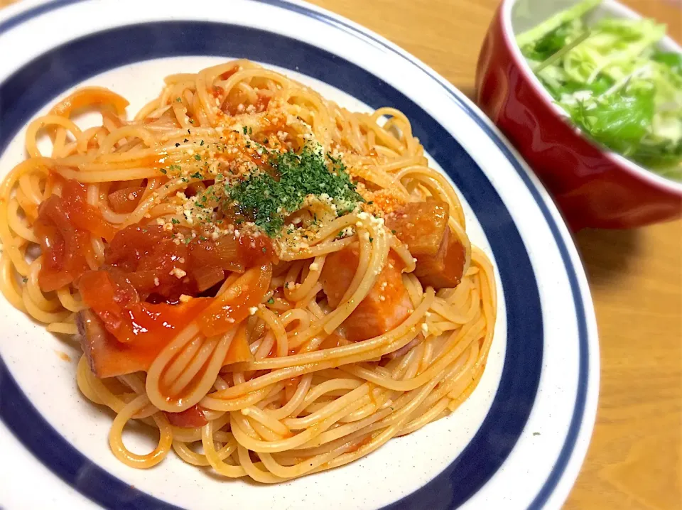 トマトソースパスタ&キャベツ水菜サラダ|あやさん