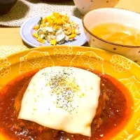 Snapdishの料理写真:#煮込みハンバーグ  #マカロニサラダ #オニオンスープ|ゆうこさん