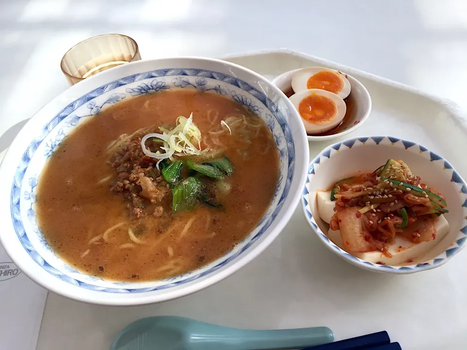 Snapdishの料理写真:味噌坦々麺、キムチ冷奴、煮卵|Tadahiko Watanabeさん