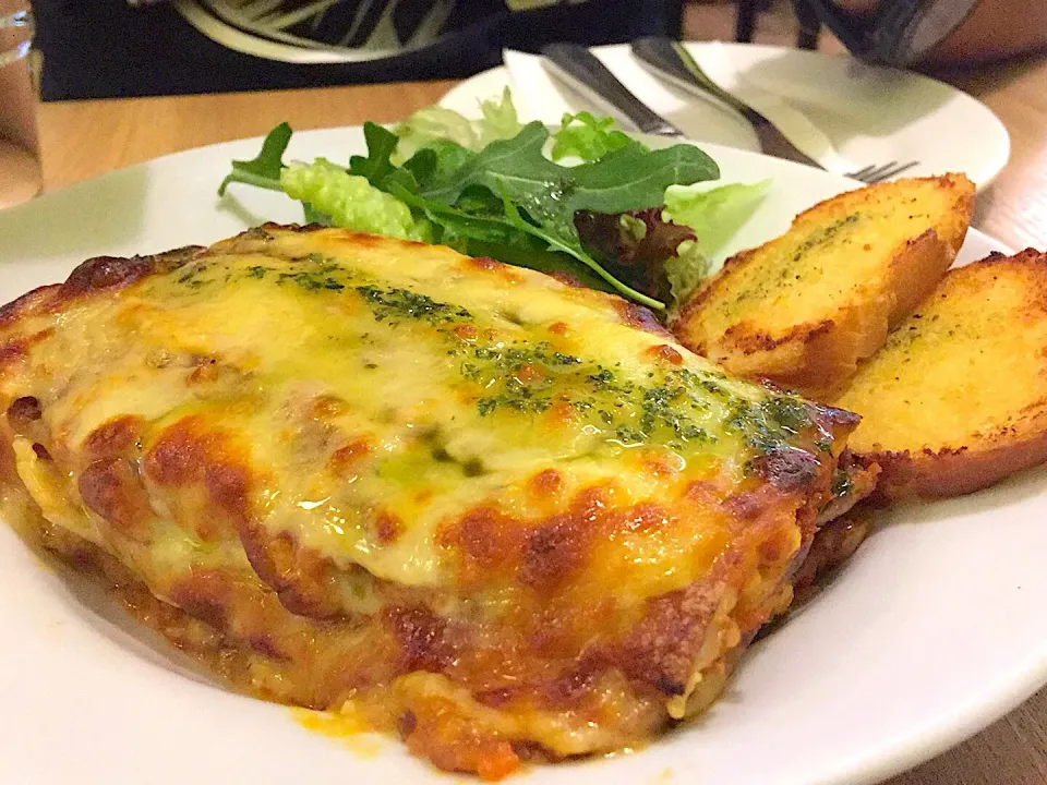 Snapdishの料理写真:Beef Lasagna|Cehl Chiong Datuganさん