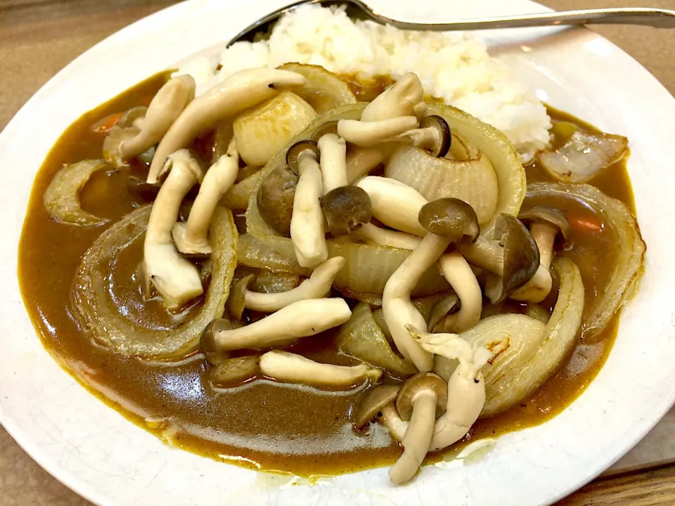 オニオンリングカレー 長野産しめじトッピング|T. Wonderさん