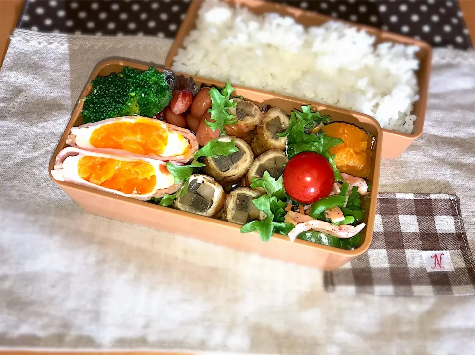 こんにゃく＋ごぼうの肉巻き🥓
ハムエッグ🥚
無限ピーマン＋ハム😋
かぼちゃの煮物🎃
お豆さん💕
🌳🍅🍚|あやこさん