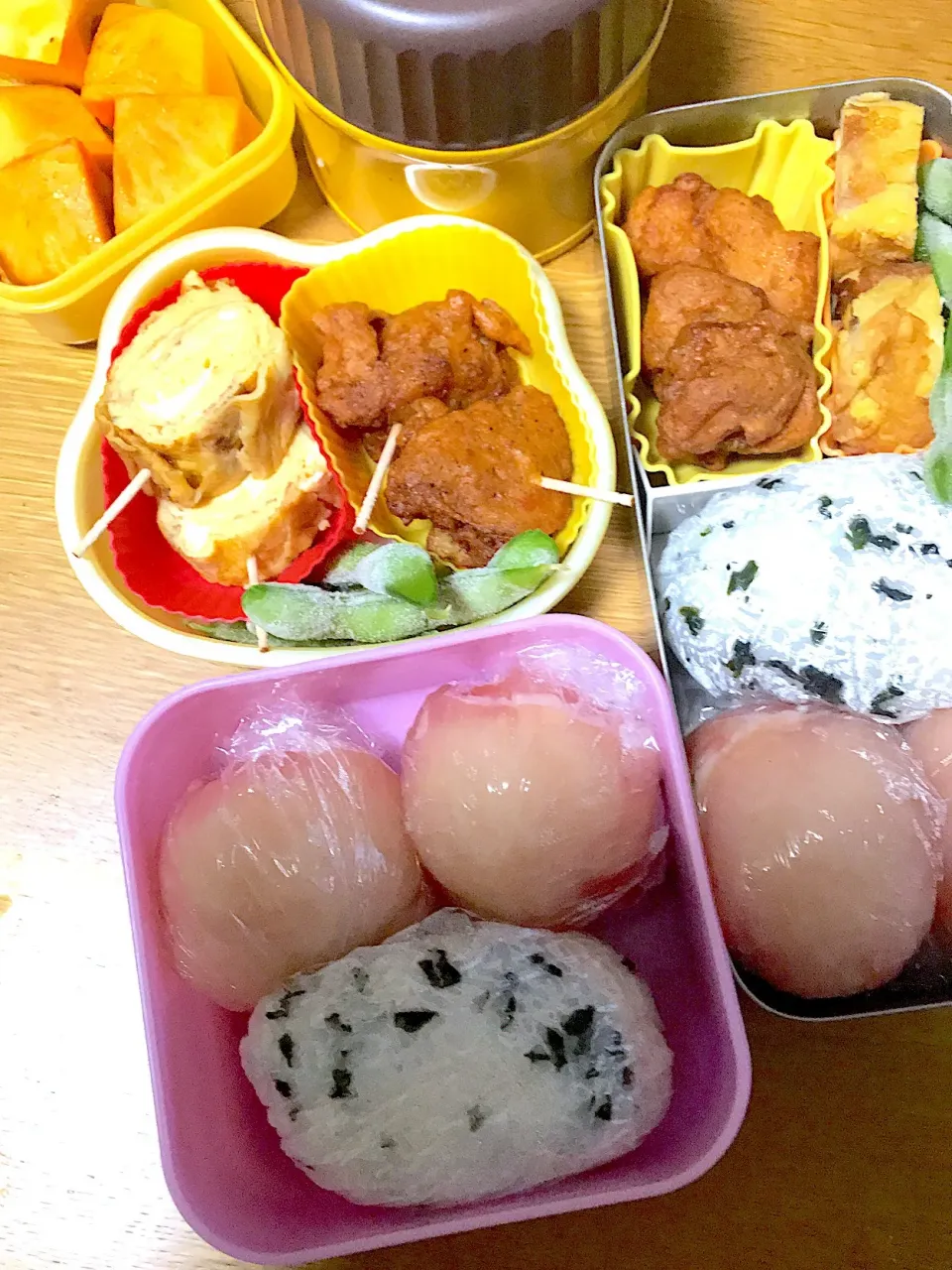 生ハムおむすび、焼肉おむすび弁当。パパ仕事弁当、娘ミニバス弁当。|めぐりんさん