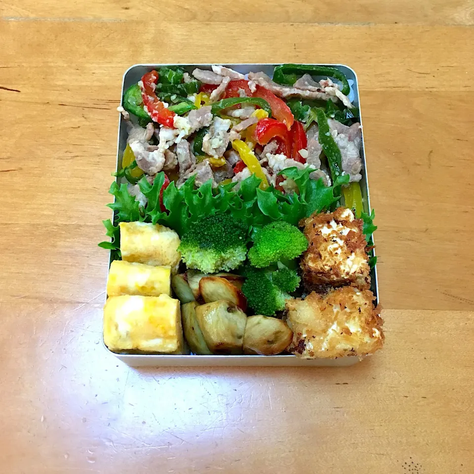 Snapdishの料理写真:青椒肉絲丼弁当|sachiさん