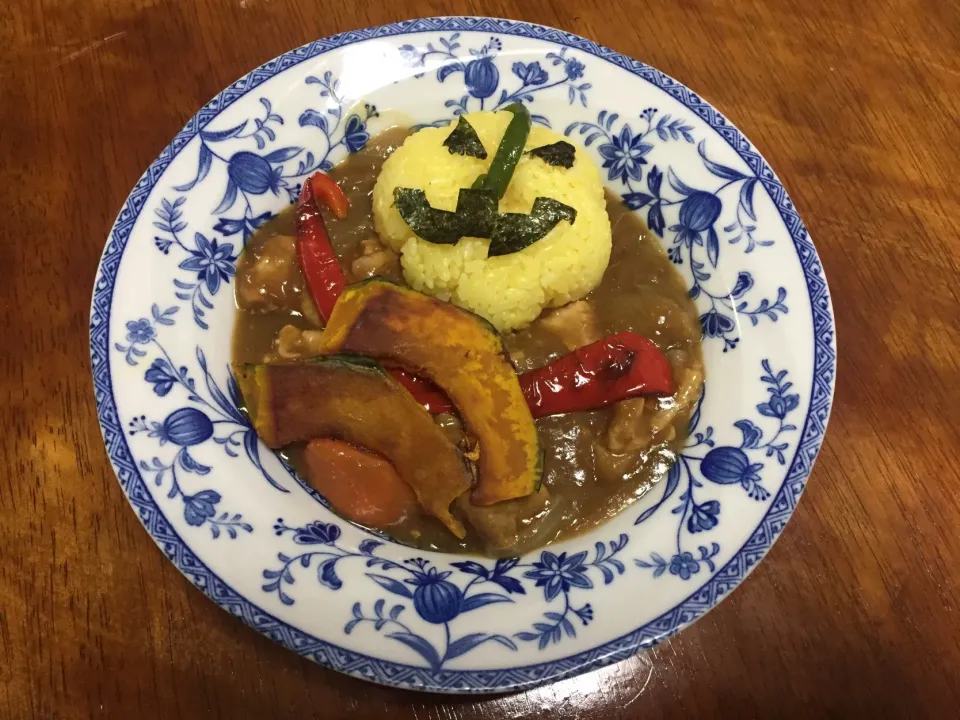 今更ながらハロウィンカレーのアップ…(10月31日お夕飯)|さんだーさん