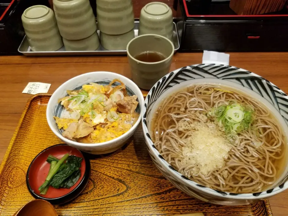 おらが蕎麦の親子丼セット|Morito Kamiyaさん