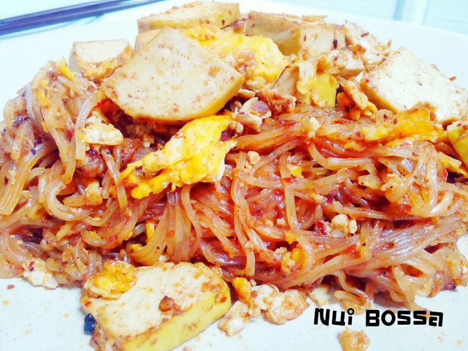 Snapdishの料理写真:"Pad Thai"💚💛👍|nuibossa fb.Nui Bossaさん