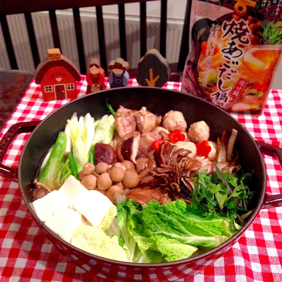 〆まで美味しい鍋つゆ😊焼きあごだしで、きのこたっぷり鶏寄せ鍋💓|naonaomimichanさん