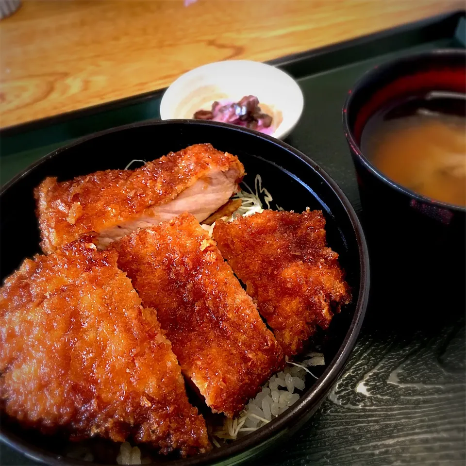 Snapdishの料理写真:伊那市 青い塔 の元祖ソースカツ丼|ひまわりさん