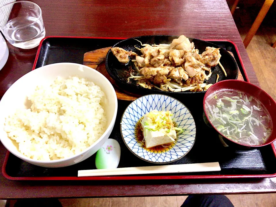 チキン醤油ガーリック定食|わかめさん