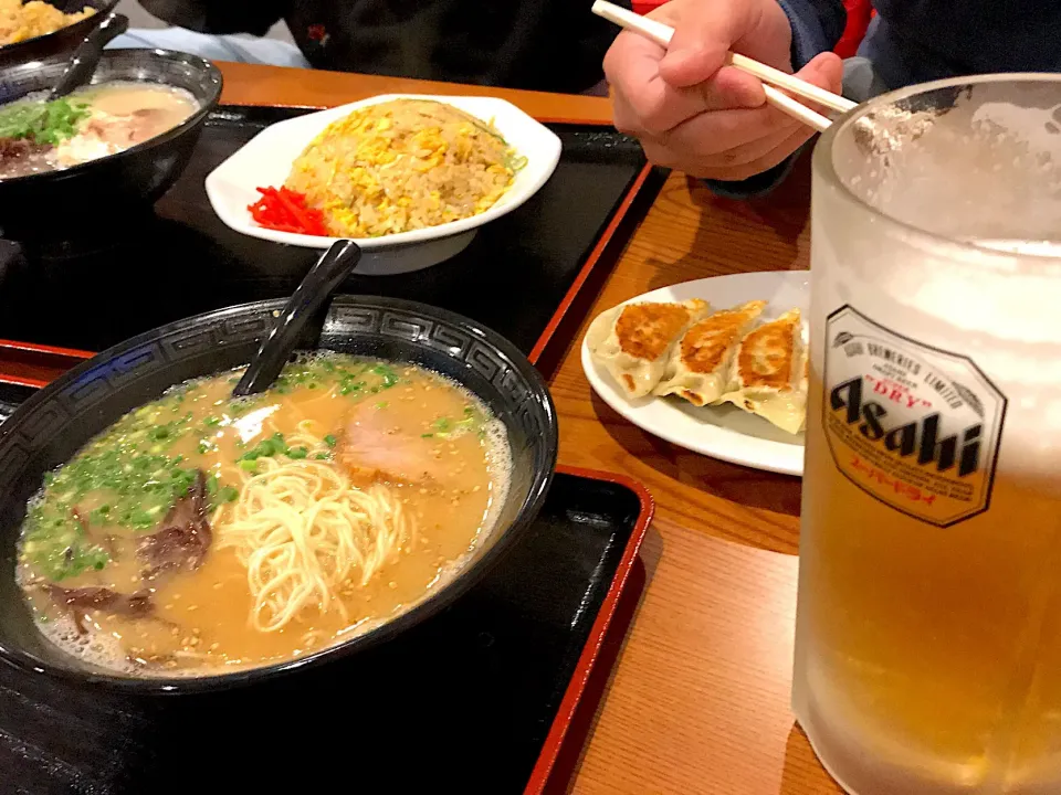 Snapdishの料理写真:炒飯と、餃子と、味噌ラーメンが美味しかった❤️吉田屋さん😊|makoさん